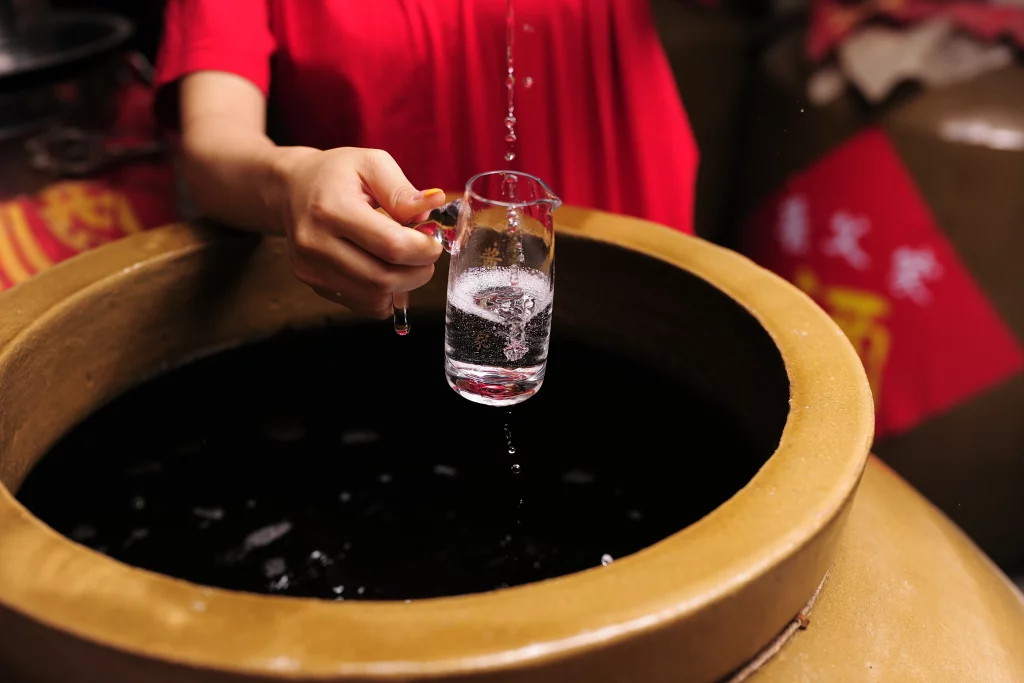 The art of precise pouring demonstrates the respect for tradition